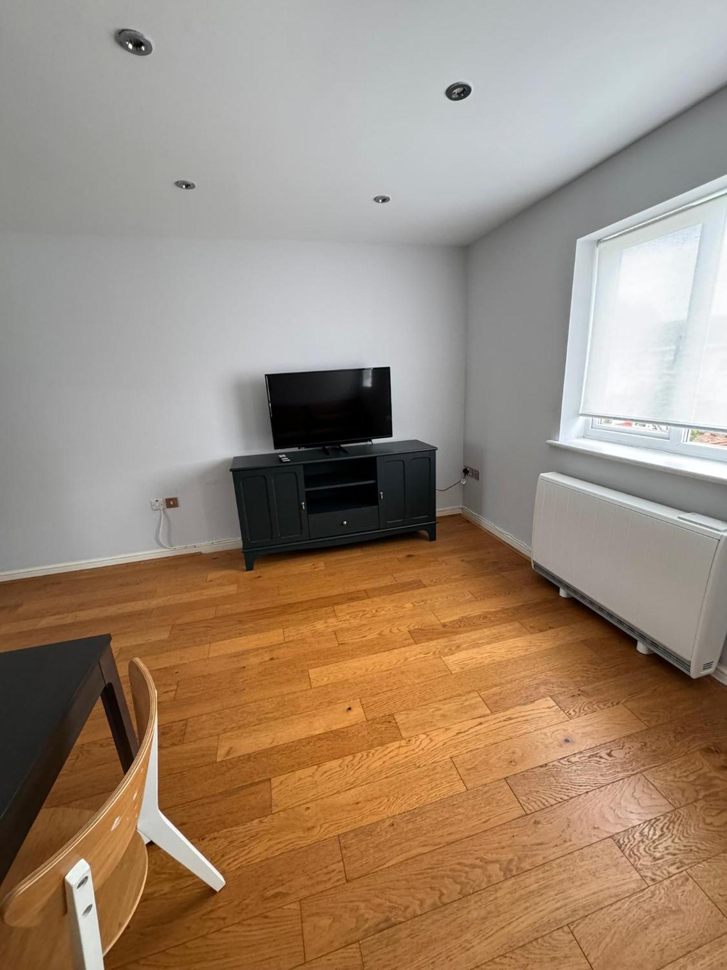 2-Bedroom Flat Walking Distance To Excel London - Perfect Location! Extérieur photo